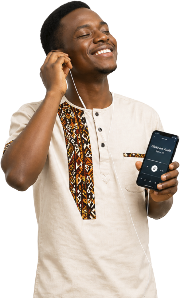 Homem africano sorridente segurando o telefone com a app